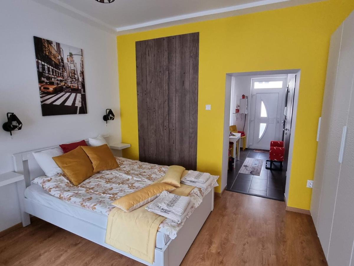 Flora Apartman Leilighet Szeged Eksteriør bilde