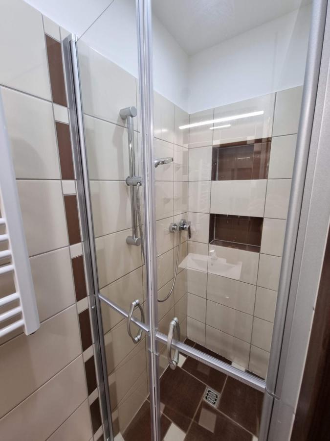 Flora Apartman Leilighet Szeged Eksteriør bilde