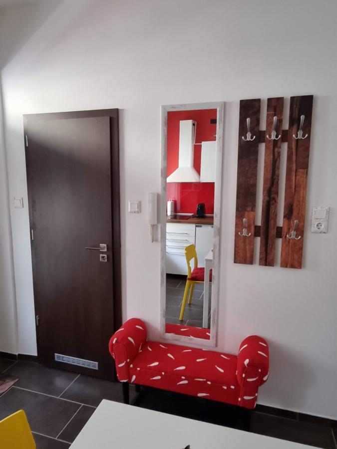 Flora Apartman Leilighet Szeged Eksteriør bilde