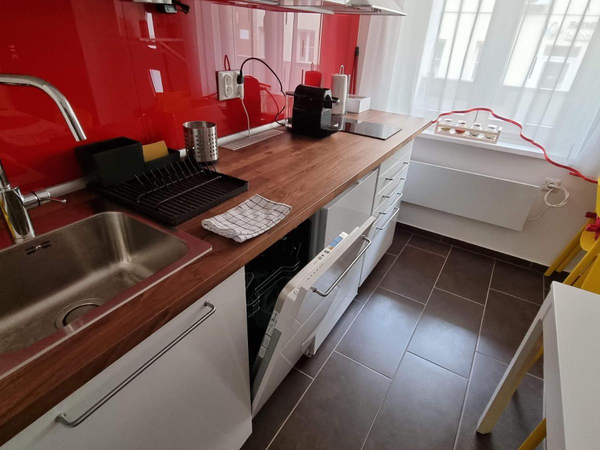 Flora Apartman Leilighet Szeged Eksteriør bilde
